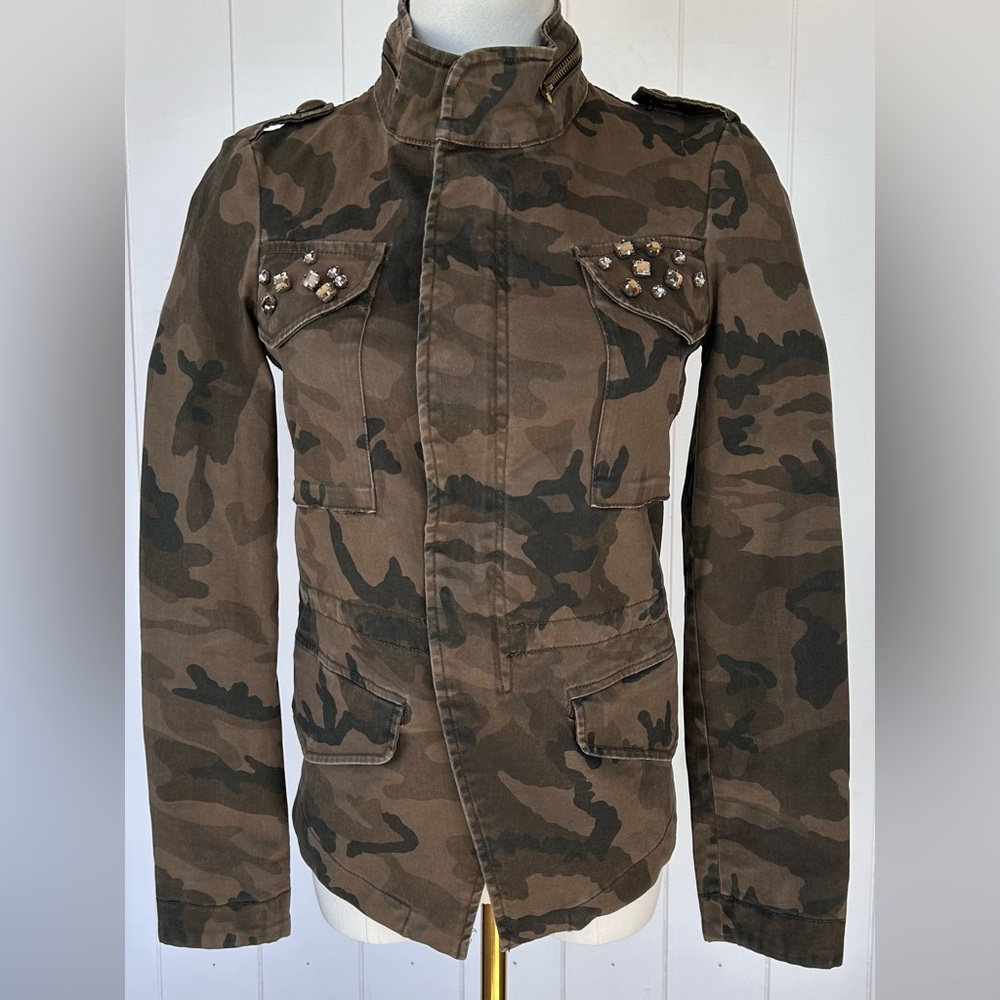 Zara Basic Women’s Camouflage Jacket‎ Rhinestone & Epaulet Details Size XS